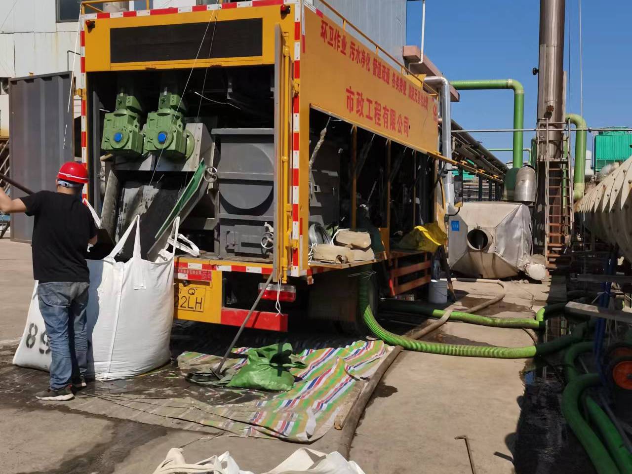 江津淤泥压干处理